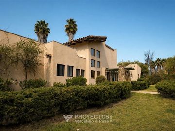 Casa en venta de 4 dorm. en Las Cabras