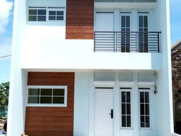 Cashback 200jtan Rumah mewah ala villa sejuk asri di LEMBANG