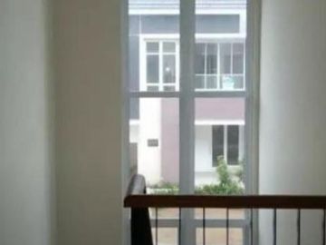 DIJUAL RUMAH TYPE PREMIUM SEMI FURNISHED DI CLUSTER VIVALDI GADING SERPONG