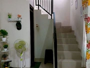 Jual Cepat Rumah Readystok 2LT di Cihanjuang Townhouse Cash Only 850 Juta