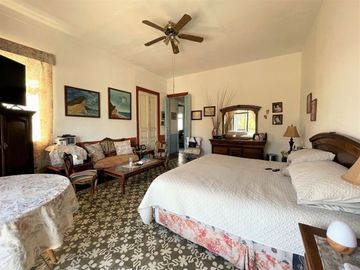 Casa en Venta, Col. Americana,USO DE SUELO COMERCIAL MIXTO, Guadalajara, Jalisco