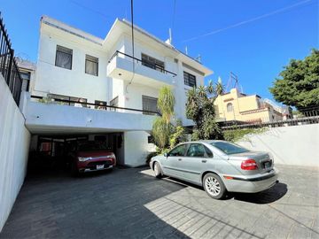 Casa en Venta, Col. Americana,USO DE SUELO COMERCIAL MIXTO, Guadalajara, Jalisco