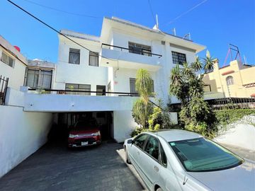 Casa en Venta, Col. Americana,USO DE SUELO COMERCIAL MIXTO, Guadalajara, Jalisco