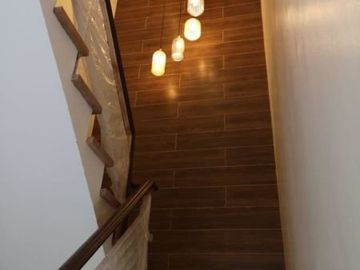 Modern House with 5 Bedroom in Angeles City Near SM Clark