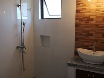 Modern House with 5 Bedroom in Angeles City Near SM Clark