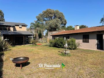VENTA Casa Quinta  APTA CREDITO HIPOTECARIO Parque / Pileta / Quincho  - La Reja Norte