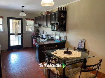 VENTA Casa Quinta  APTA CREDITO HIPOTECARIO Parque / Pileta / Quincho  - La Reja Norte