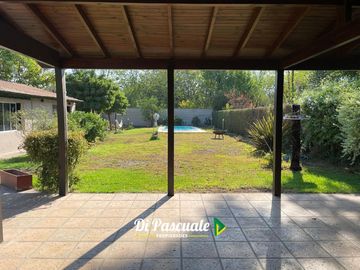 VENTA Casa Quinta  APTA CREDITO HIPOTECARIO Parque / Pileta / Quincho  - La Reja Norte