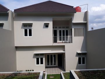 Rumah Baru Mewah Wologito, Manyaran, Semarang Barat, Dekat Pusat Kota