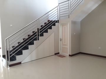 Rumah Baru Mewah Wologito, Manyaran, Semarang Barat, Dekat Pusat Kota