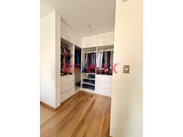 ¡Vive en la Exclusiva Urb. Hortensias de California! 🌟

Vende hermoso dúplex de 151 m² en un condominio cerrado y vigilado 24/7 con cámaras de segur