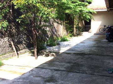 Gudang dan Kantor Strategis di Tepi Ring Road Utara