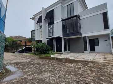 RUMAH BARU SIAP HUNI DI AMPERA JAKARTA SELATAN