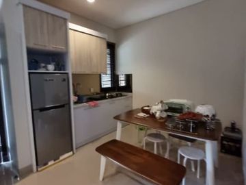DIJUAL RUMAH BAGUS FULL FURNISH SIAP HUNI DI THE MOZIA BSD