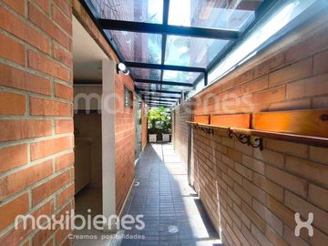 apartamento en arriendo en cumbres. Cod A71852