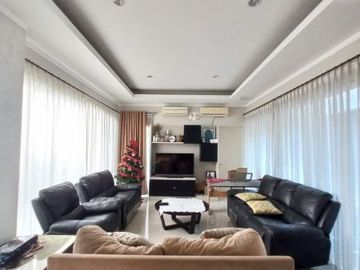 Rumah Cantik Semi Furnished Posisi Hook di Kebayoran Bintaro 6889