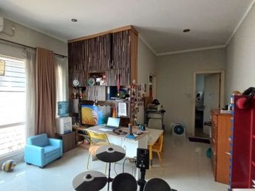 Rumah Cantik Semi Furnished Posisi Hook di Kebayoran Bintaro 6889
