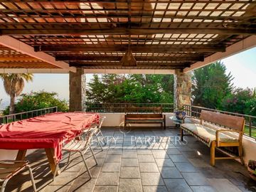 Excelente precio! Amplia y hermosa casa, condominio Arboretum, Peñalolén