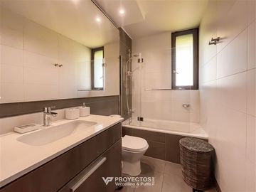 Departamento en Venta en Av. El Tranque, Jardin de la Dehesa, Lo Barnechea