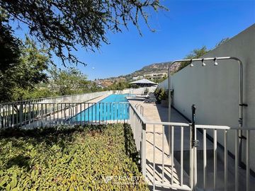 Departamento en Venta en Av. El Tranque, Jardin de la Dehesa, Lo Barnechea