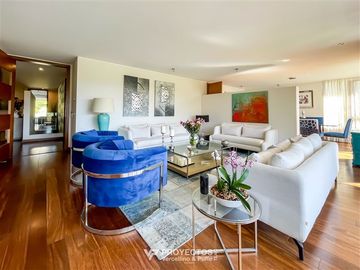 Departamento en Venta en Av. El Tranque, Jardin de la Dehesa, Lo Barnechea