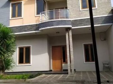 Rumah Jombang Dekat Bintaro Jaya Siap Huni