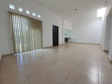 CASA DE 1 PISO “EL DESEO RESIDENCIAL” LOMAS DE ANGELÓPOLIS 2