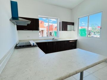 CASA DE 1 PISO “EL DESEO RESIDENCIAL” LOMAS DE ANGELÓPOLIS 2