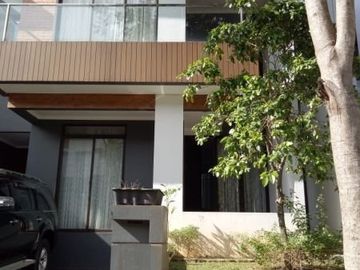 Rumah Cantik Siap Huni Di Discovery Sektor 9 - SC 0918