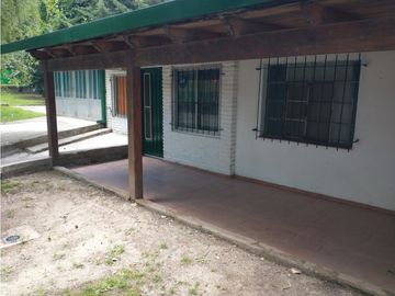 Oportunidad, casa en B. Sábato-calle Del Valle- Río Ceballos