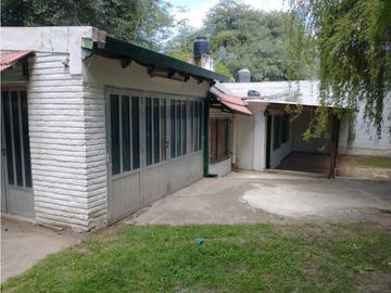 Oportunidad, casa en B. Sábato-calle Del Valle- Río Ceballos