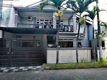 Rumah Hook 2 Lantai Kebraon Dekat Gunungsari Wiyung Luas Tanah 110m2