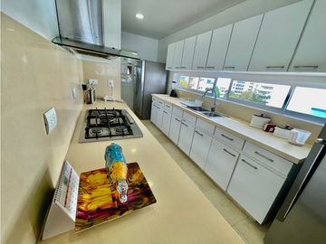 SE VENDE APARTAMENTO EN CASTILLOGRANDE