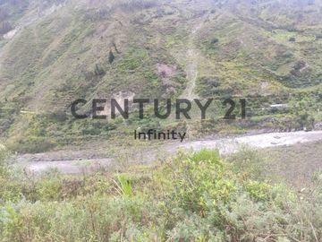TERRENO EN VENTA PARA NEGOCIO TURISTICO EN BAÑOS 1000000 USD
