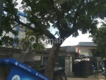 rumah tua bisa usaha.kantor.atau hotel