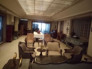 Sprawling House and Lot for Sale in La Vista, Quezon City