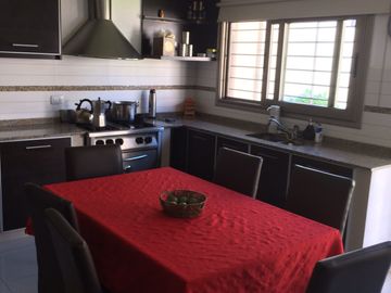 Venta de Excelente casa en Quilmes Residencial