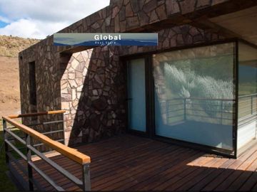 Sólida Casa En El Peñón Del Lolog, San Martín De Los Andes, Patagonia Argentina