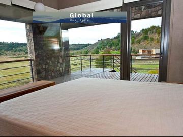 Sólida Casa En El Peñón Del Lolog, San Martín De Los Andes, Patagonia Argentina