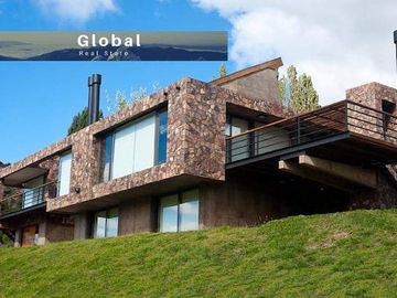 Sólida Casa En El Peñón Del Lolog, San Martín De Los Andes, Patagonia Argentina