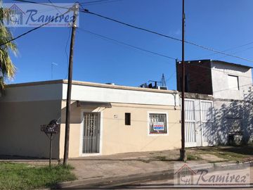 Casa 3 Ambientes y Departamento En Venta - Libertad, Merlo