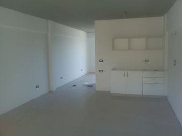 DEPARTAMENTO - AMBIENTE UNICO DE 45 M2 - APTO PROFESIONAL EN HAEDO CENTRO