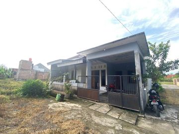 Rumah Gayamprit Type 170/139 Siap Kredit!