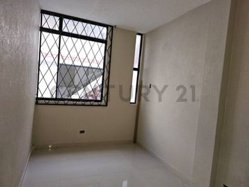 Se vende casa independiente  en una sola planta de llano grande