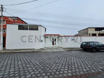 Se vende casa independiente  en una sola planta de llano grande