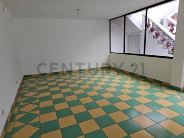 Se vende casa independiente  en una sola planta de llano grande