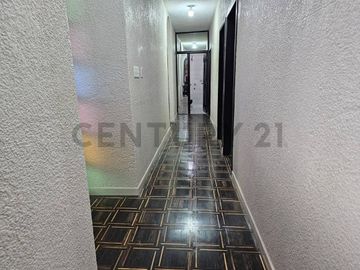 Se vende casa independiente  en una sola planta de llano grande