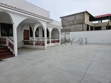 Se vende casa independiente  en una sola planta de llano grande