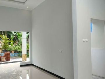 Rumah Siap Huni Tengah kota Semarang dekat SMA Grafika Banyumanik