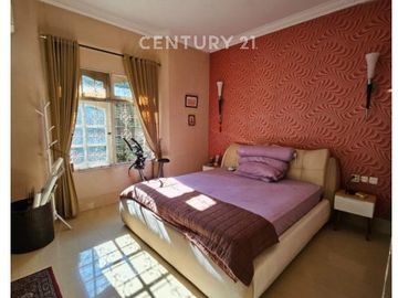 Rumah Cantik, Nyaman Dan Asri Di Jakarta Selatan